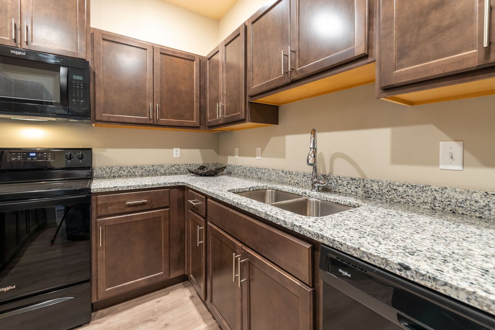Rogersville Townhome: Logan Street