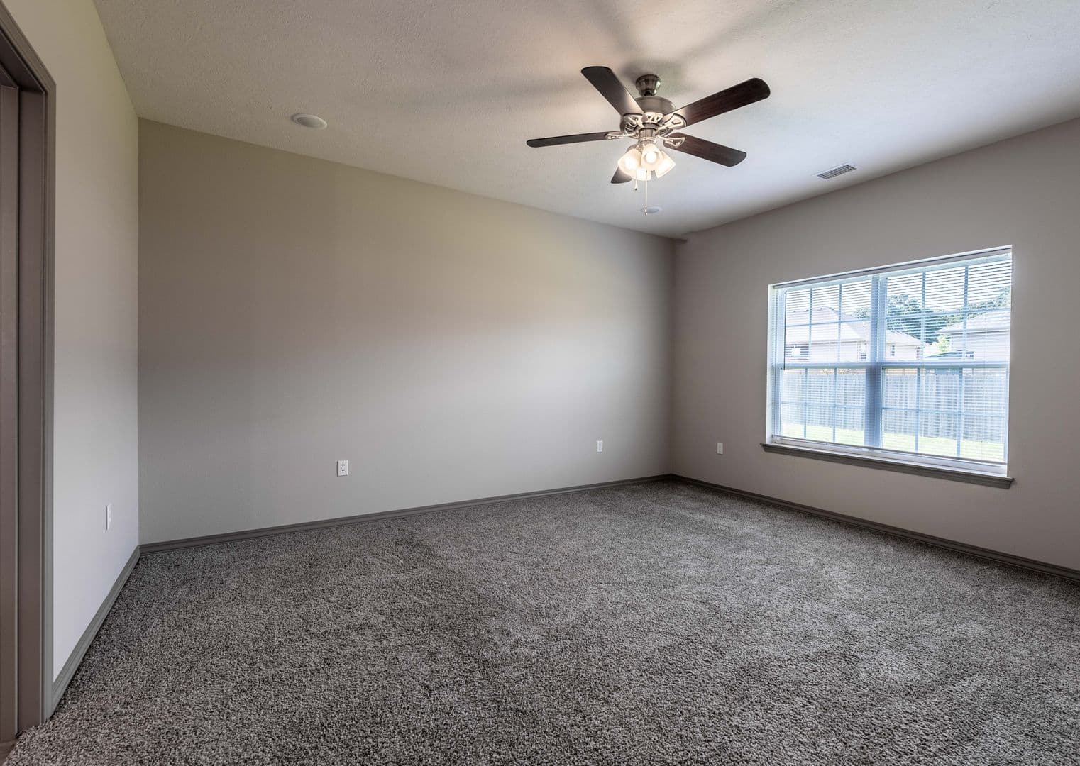 Rogersville Townhome: Logan Street