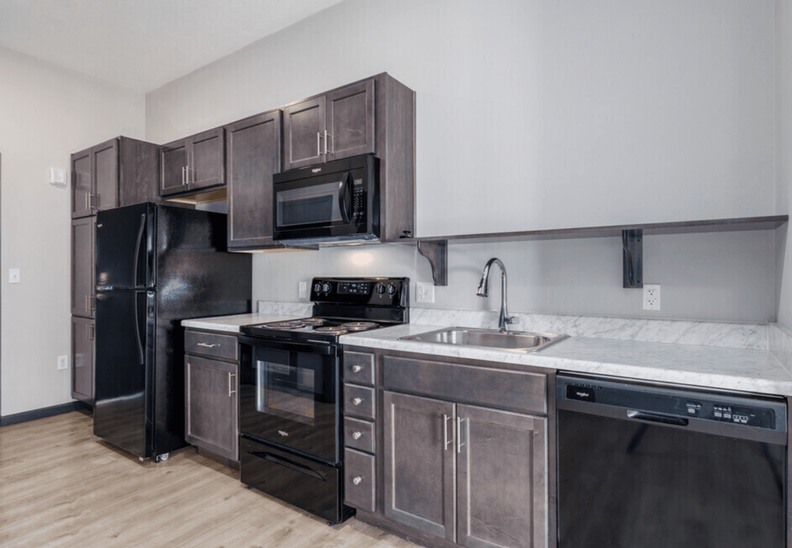 Springfield Apartment: 3080 E Cherry Street