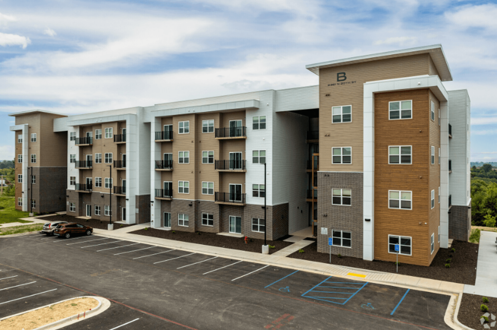 Ozark Apartment: 2365 N 20th St - A 120