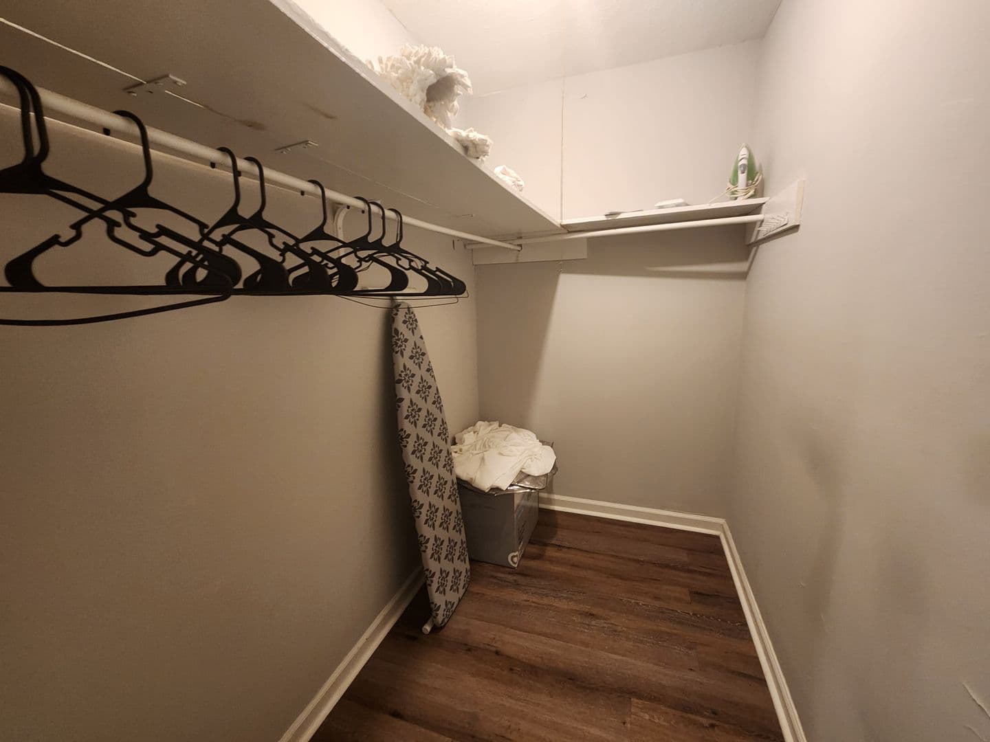 Columbus Apartment: 917 Oakview Ave