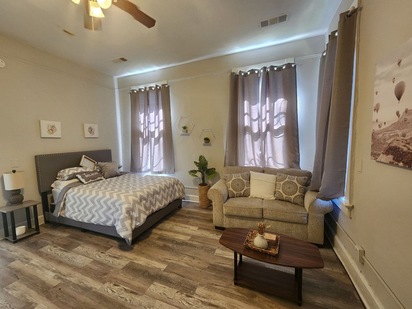 Columbus Apartment: 917 Oakview Ave