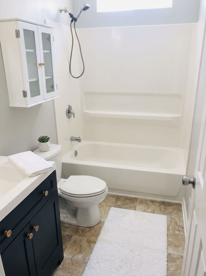 Newnan Apartment: 29 Tinica Way