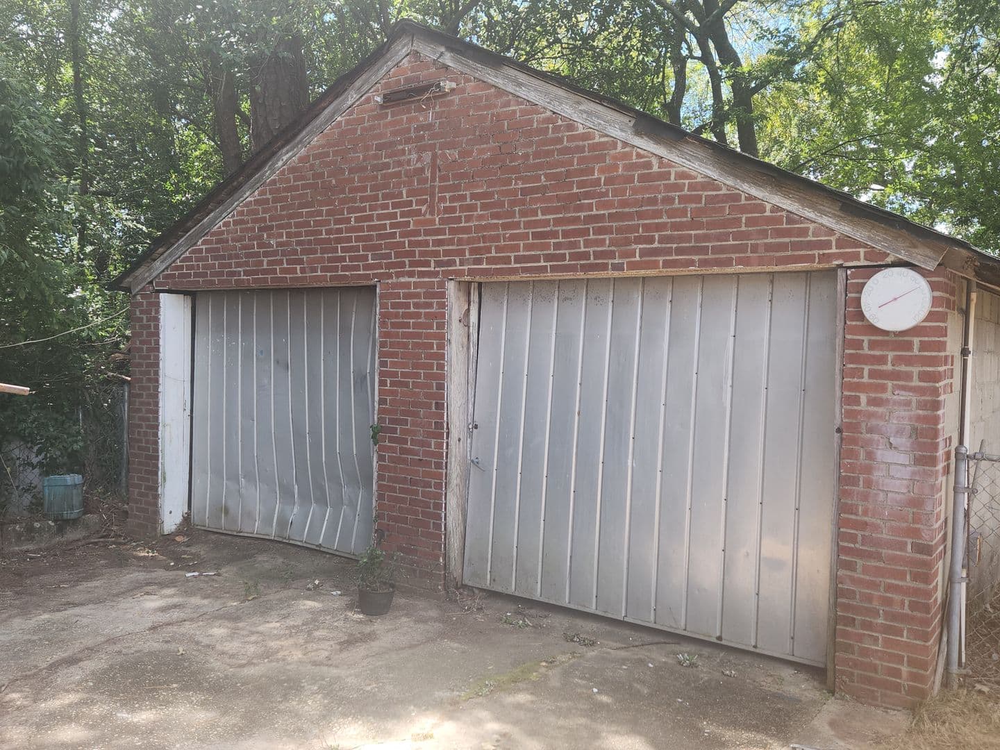 Columbus House: 3809 18th Ave