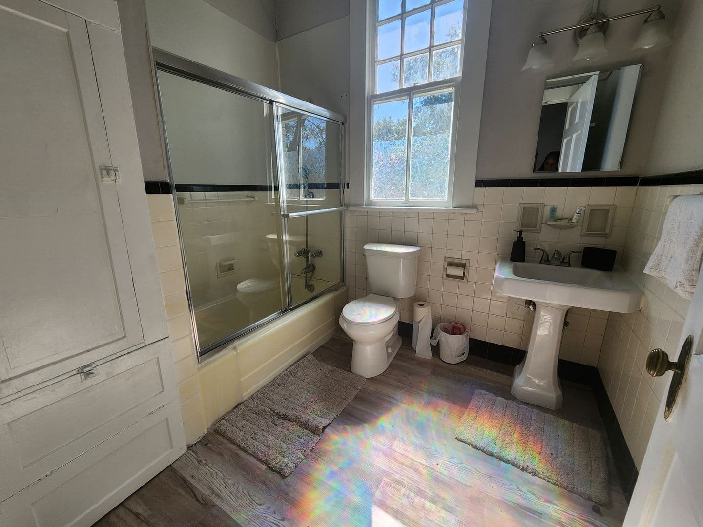 Columbus Apartment: 917 Oakview Ave