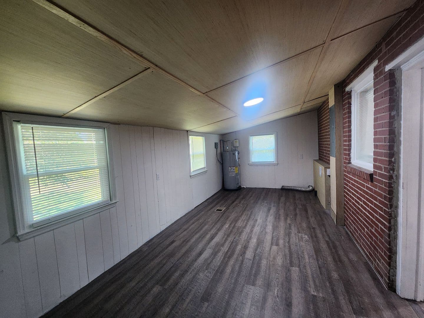 Columbus House: 5503 Buena Vista Rd