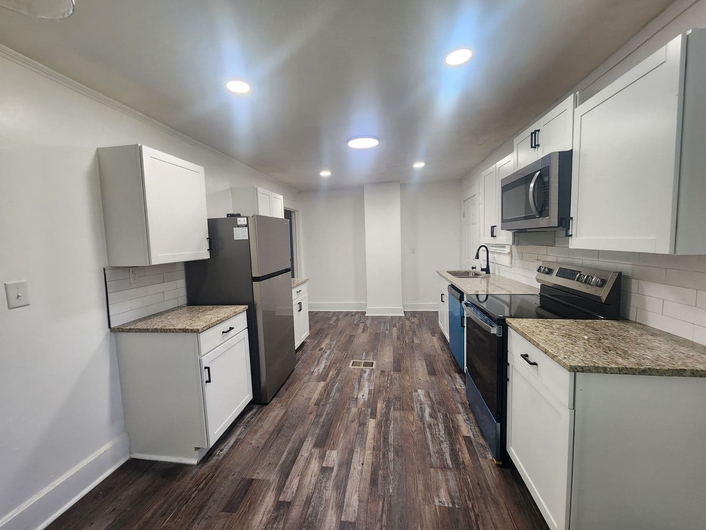 Columbus House: 5503 Buena Vista Rd