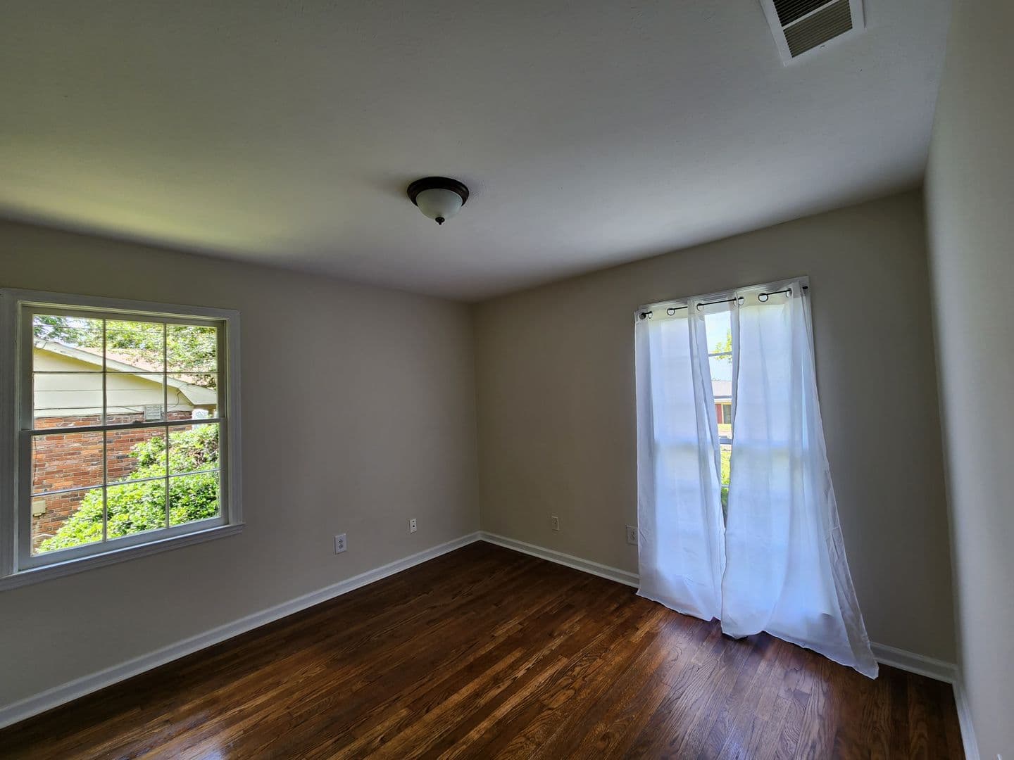 Columbus House: 1136 Bunker Hill Road