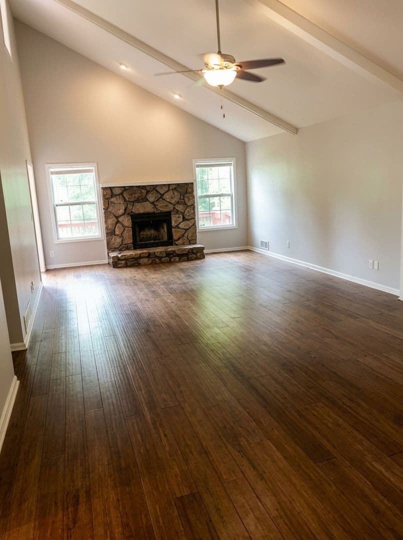 Newnan Apartment: 29 Tinica Way