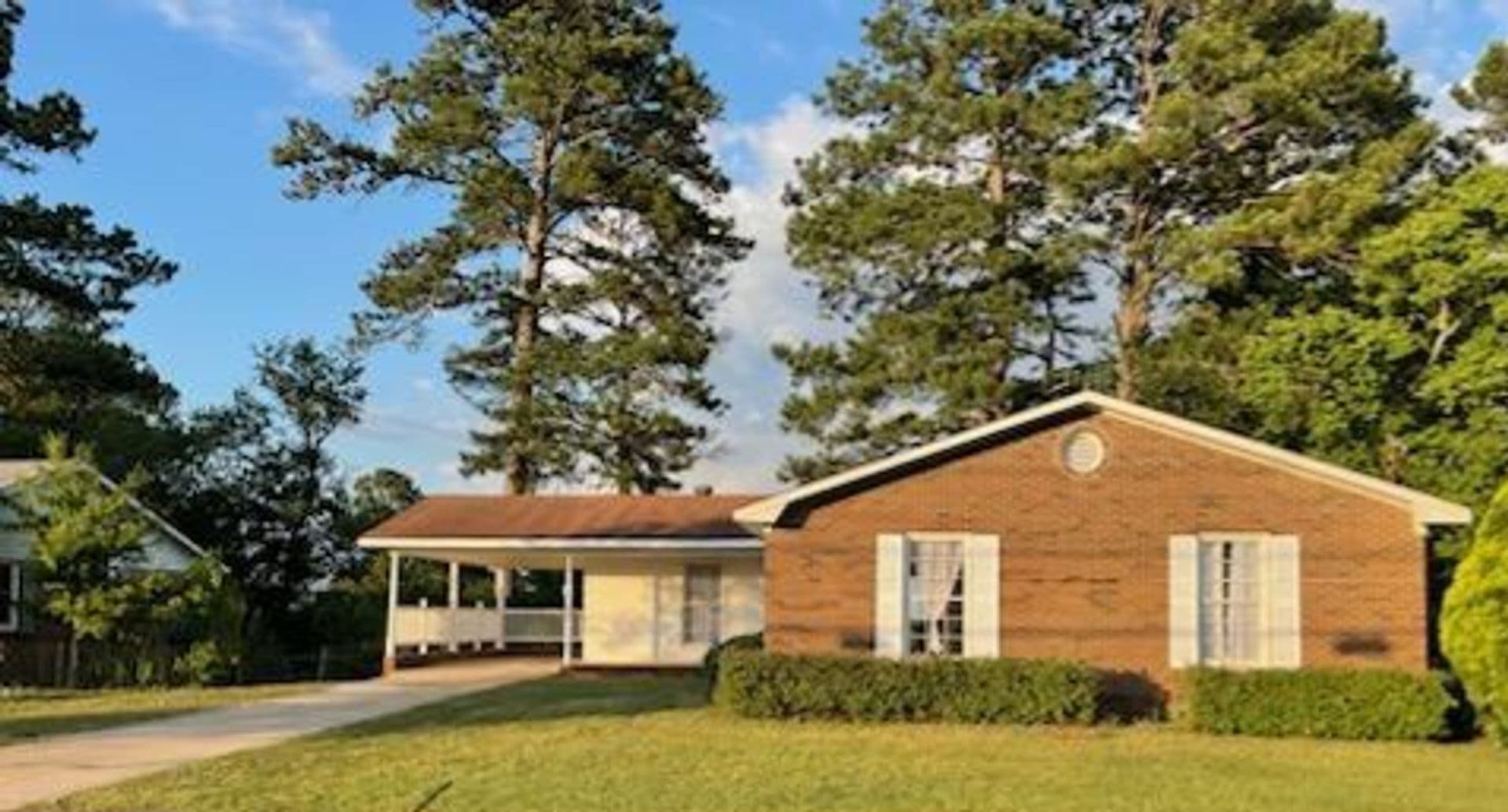 Columbus House: 1136 Bunker Hill Road