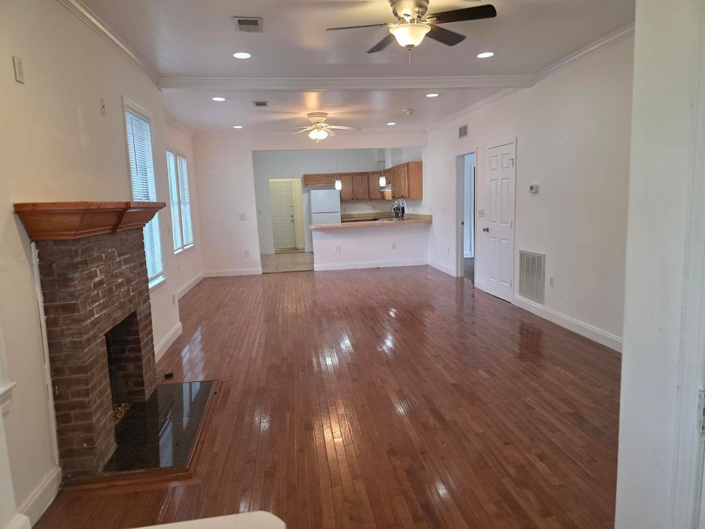 Jacksonville House: 2675 Ernest St