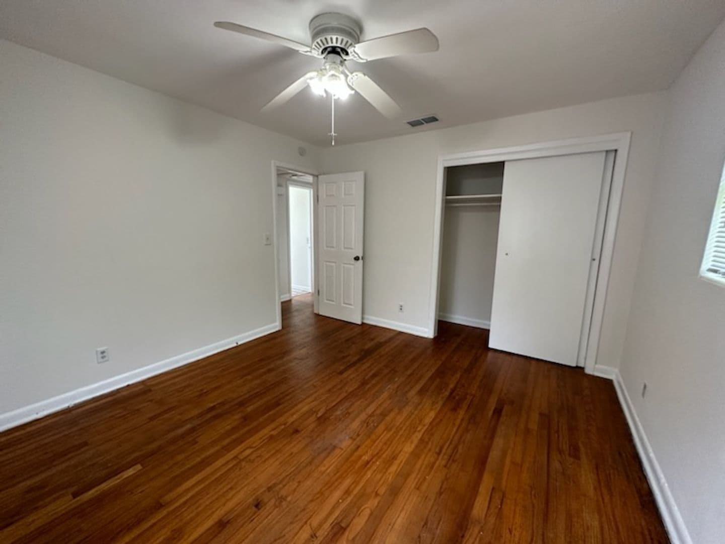 Jacksonville House: 3427 Rogero Road