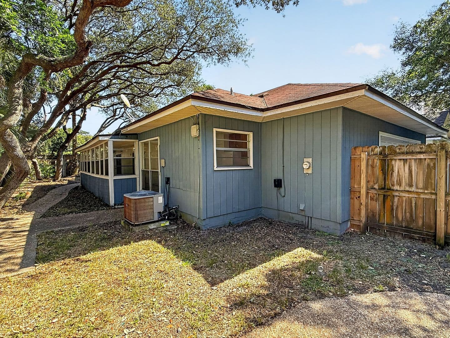 Atlantic Beach House: 1615 Seminole Road