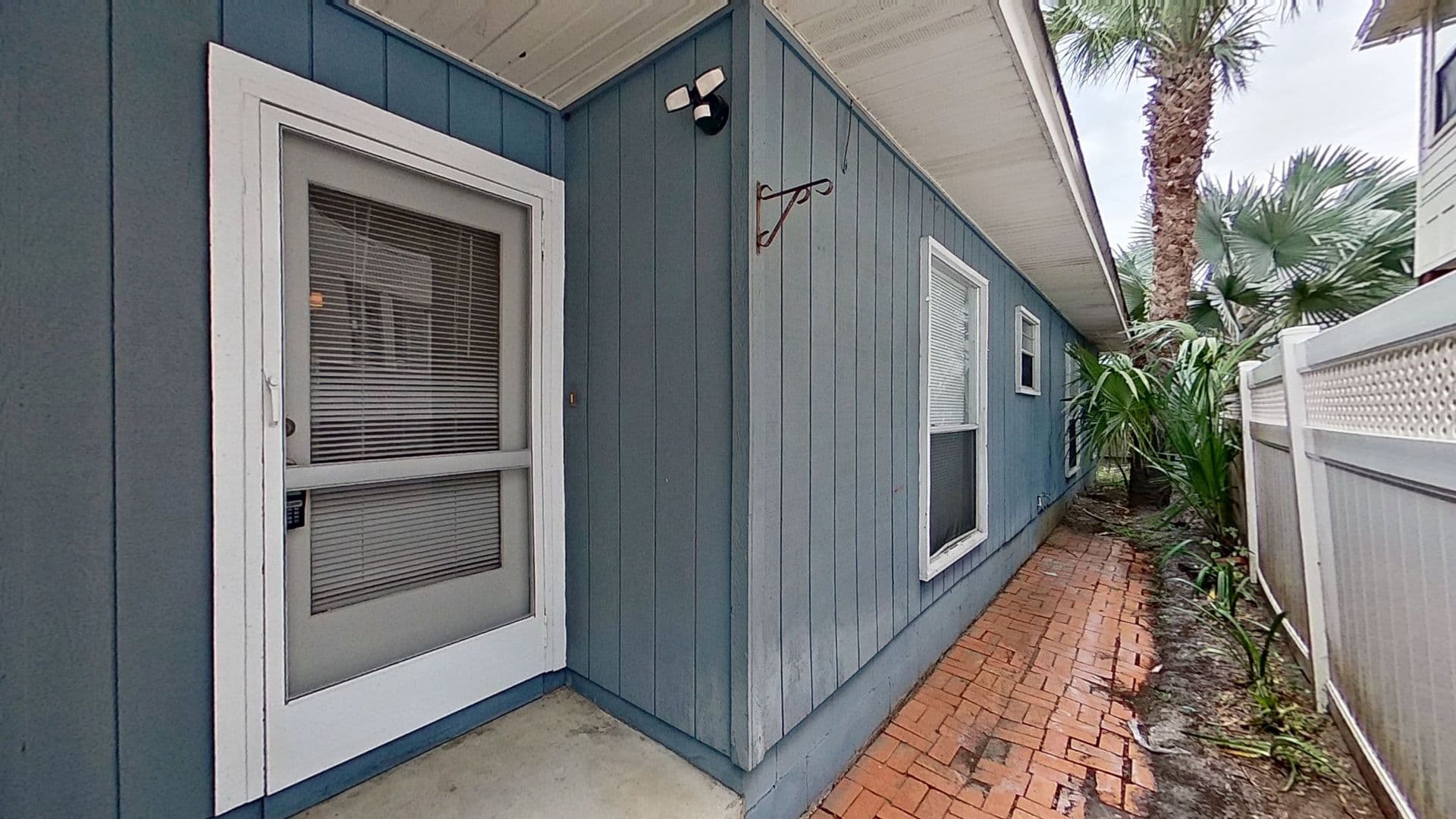 Atlantic Beach House: 1615 Seminole Road