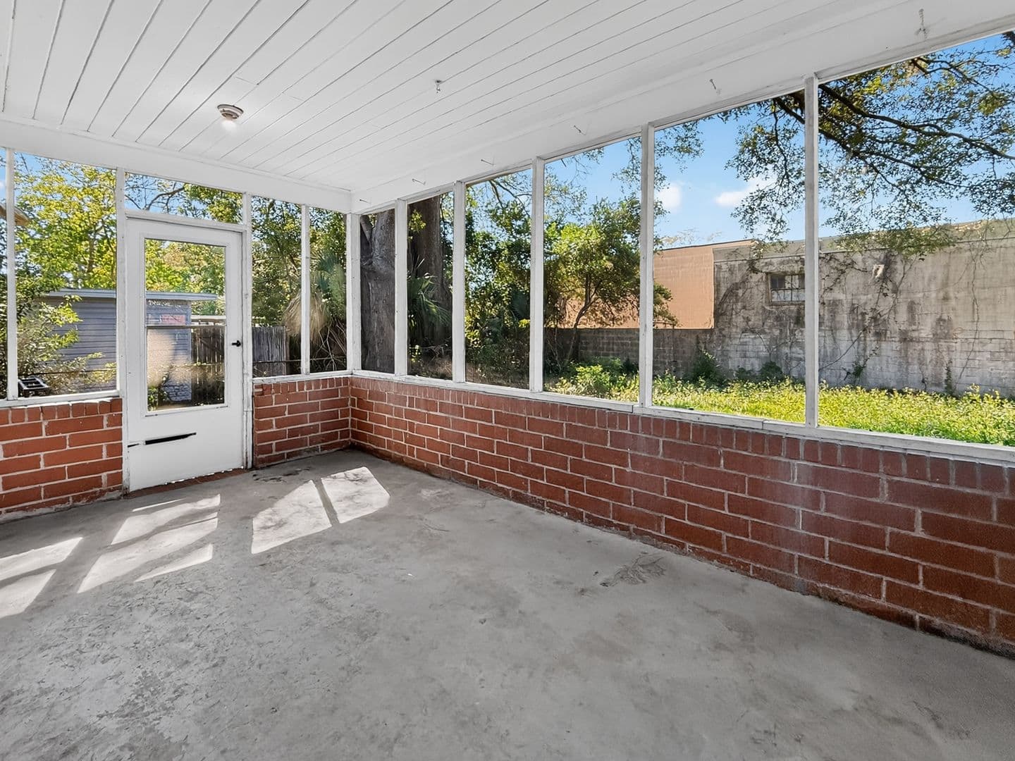 Jacksonville House: 2626 Oak Summit Drive