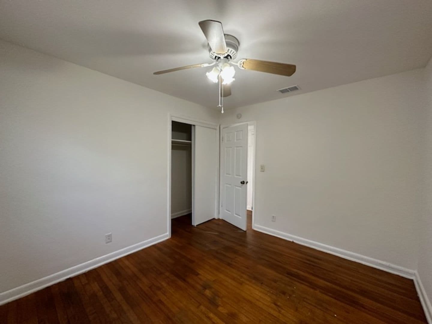 Jacksonville House: 3427 Rogero Road