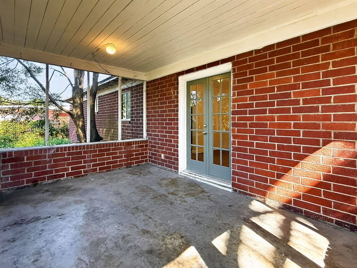 Jacksonville House: 2626 Oak Summit Drive