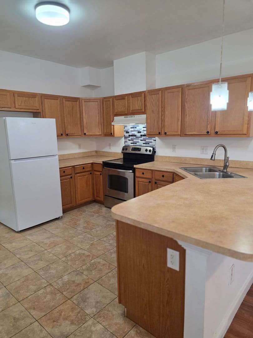 Jacksonville House: 2675 Ernest St