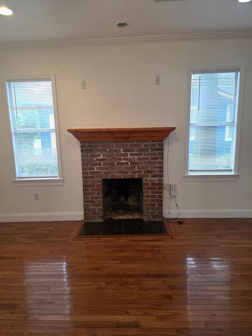 Jacksonville House: 2675 Ernest St