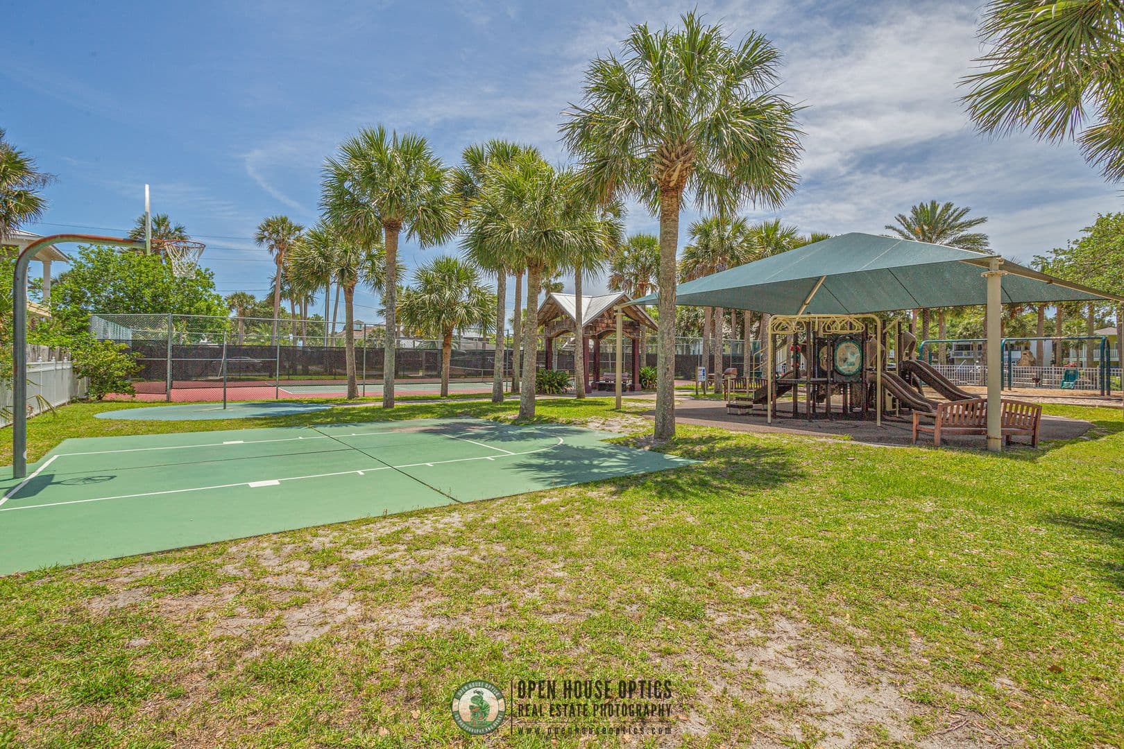 Atlantic Beach House: 1615 Seminole Road