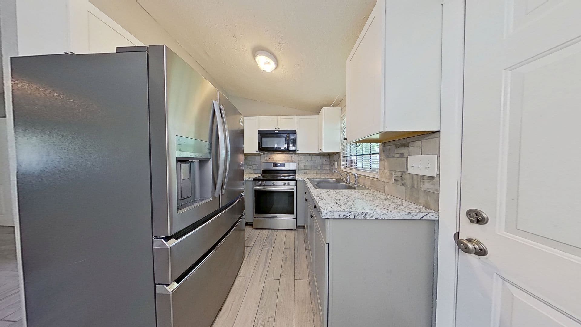 Jacksonville House: 9276 Greenleaf Rd