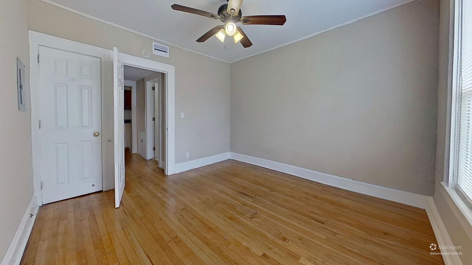 Jacksonville Apartment: 2619 College St