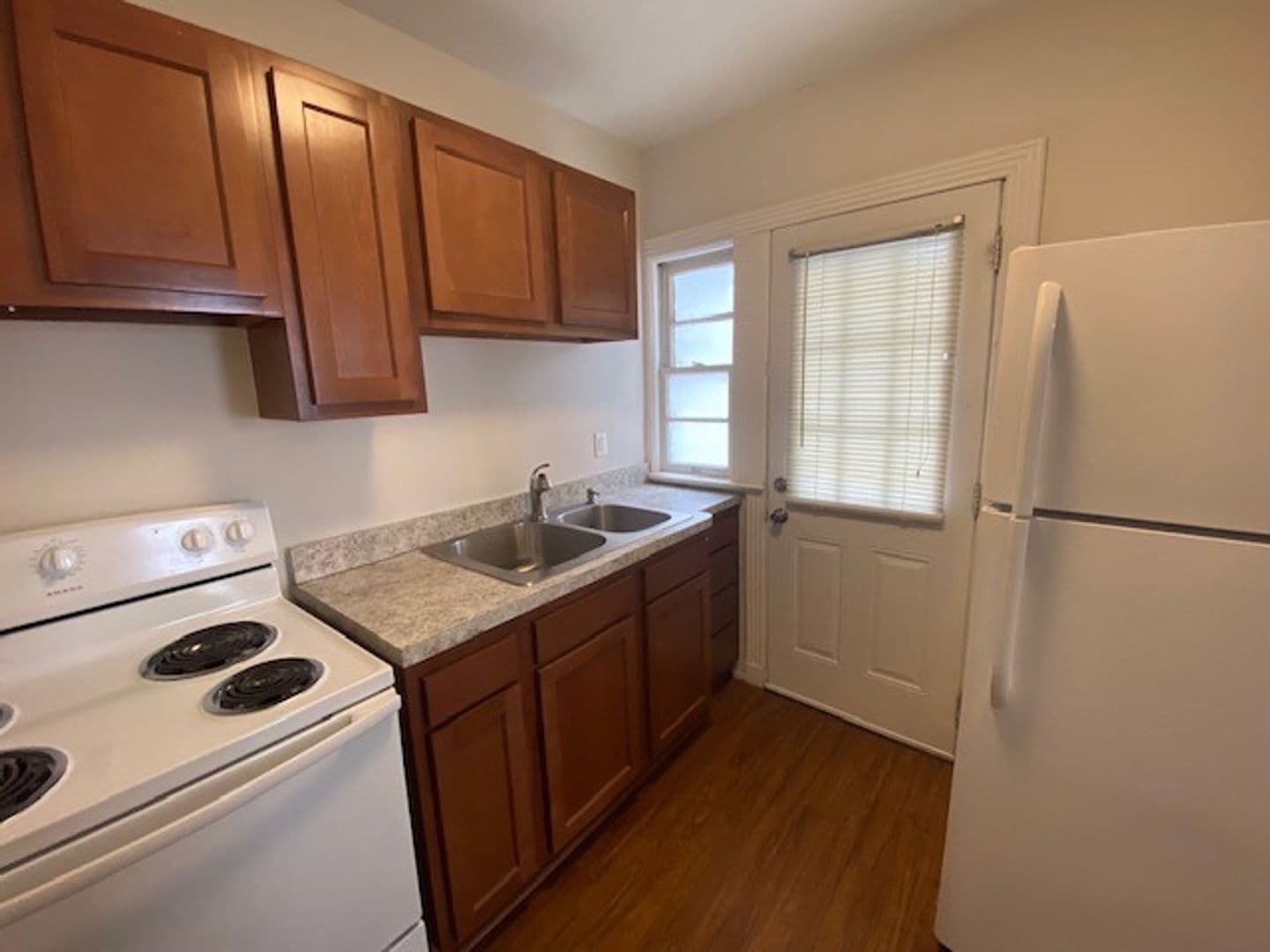 Jacksonville Apartment: 1639-1643 Larue Avenue