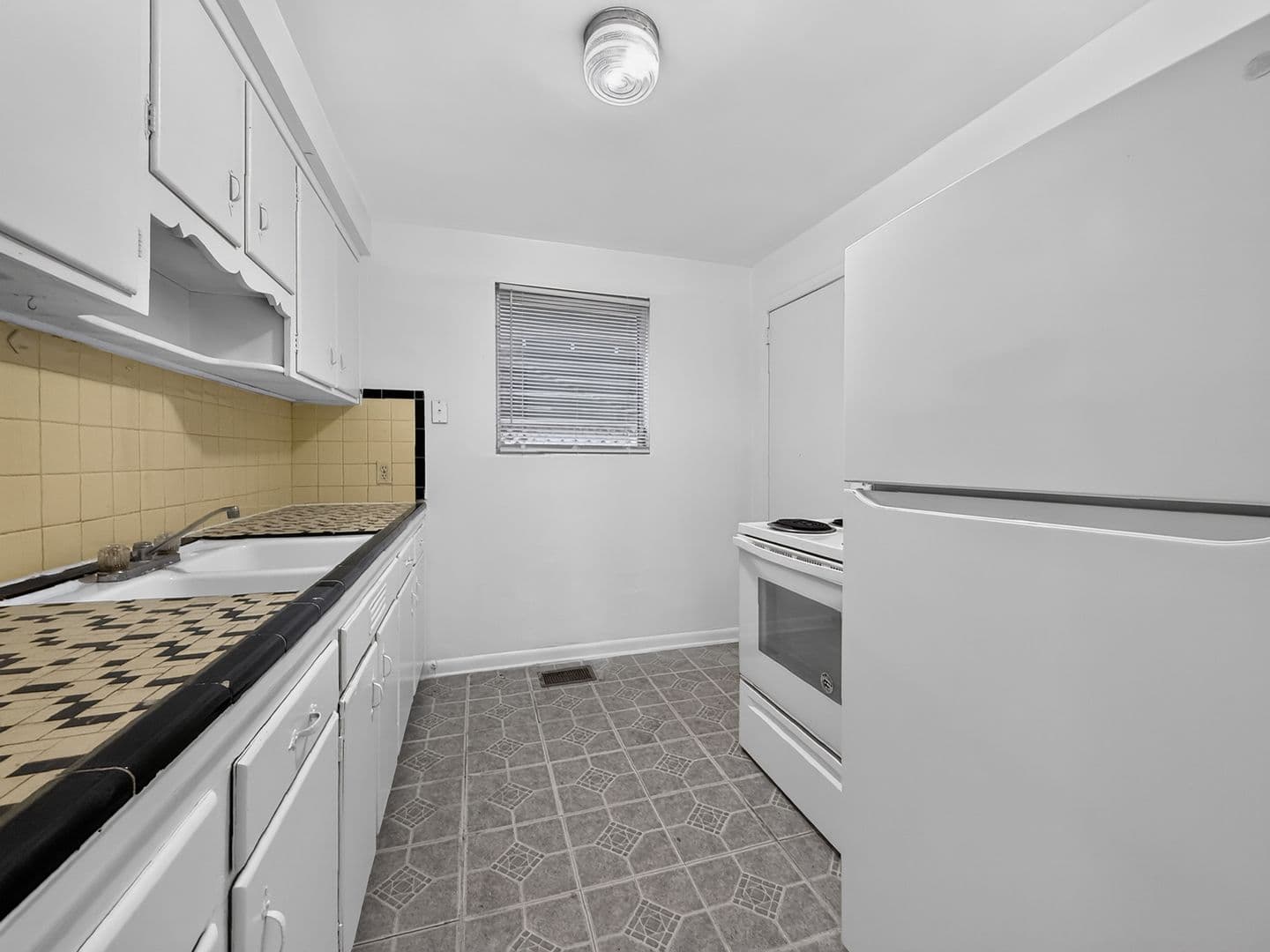Jacksonville Apartment: 1806 Van Wert Ave