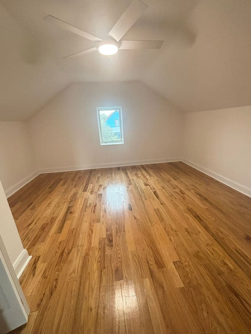 Jacksonville House: 304 E. 5th St