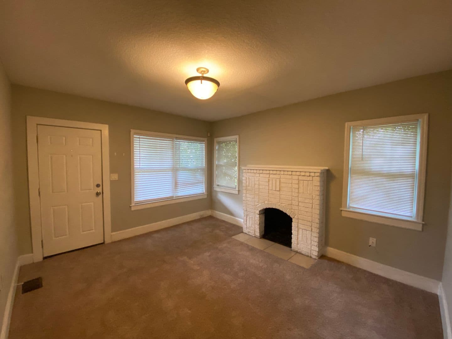 Jacksonville Apartment: 2920 Dellwood Avenue
