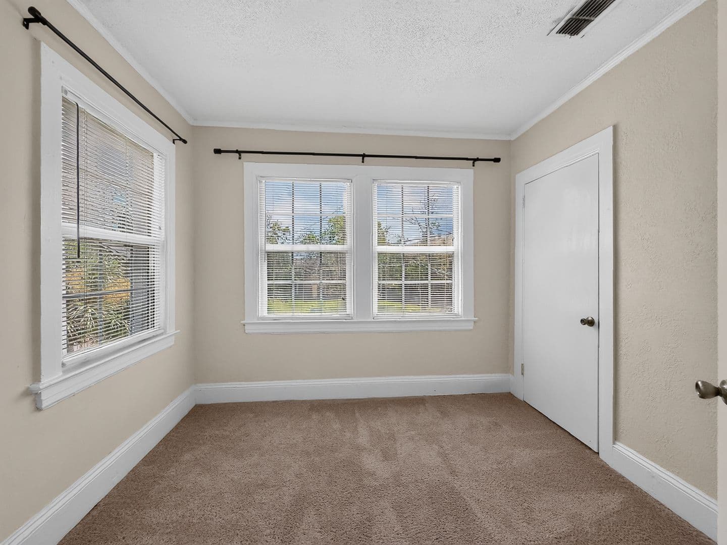 Jacksonville Apartment: 2671-2673 Forbes Street