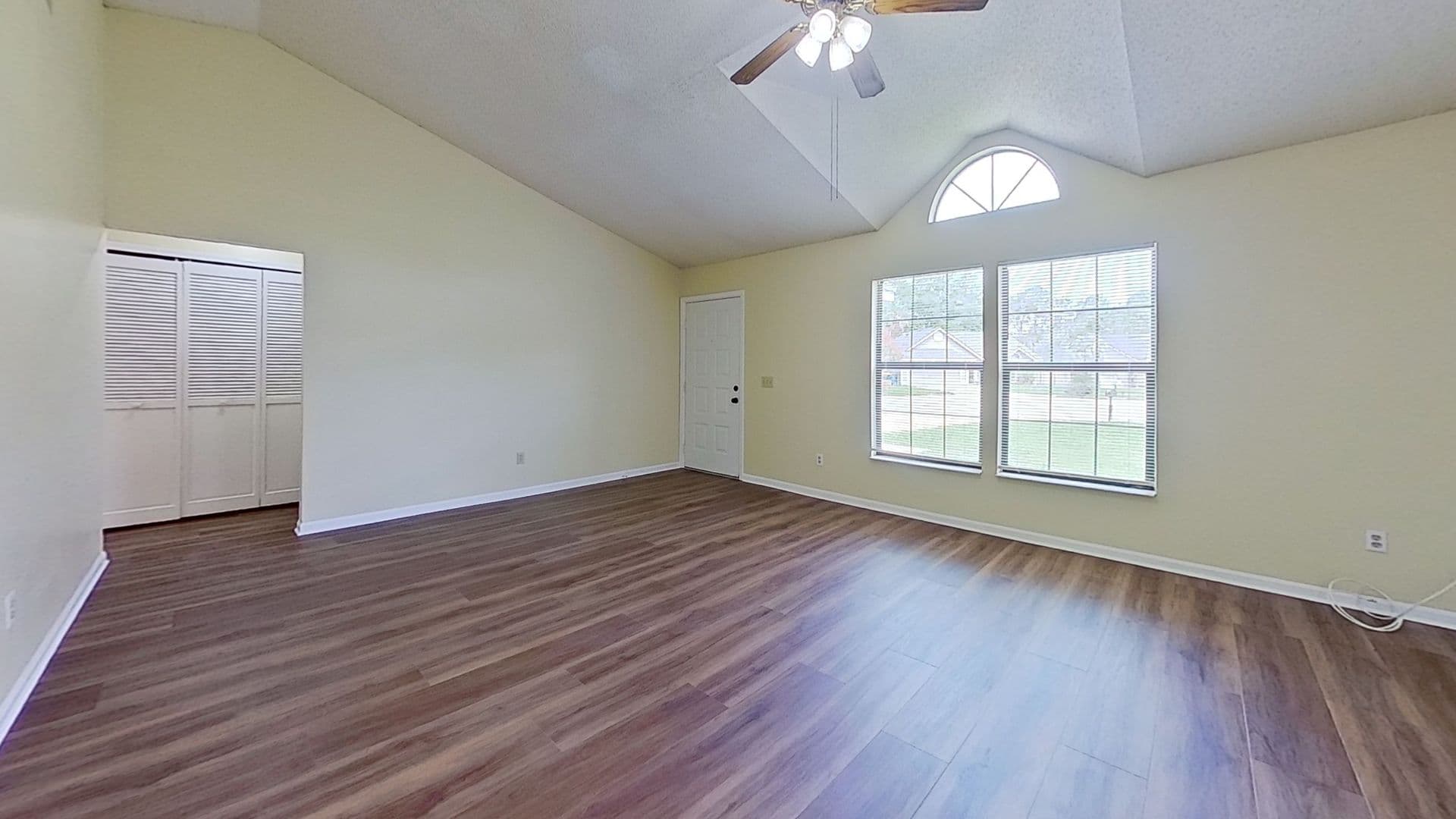 Jacksonville House: 12958 Medford Lane