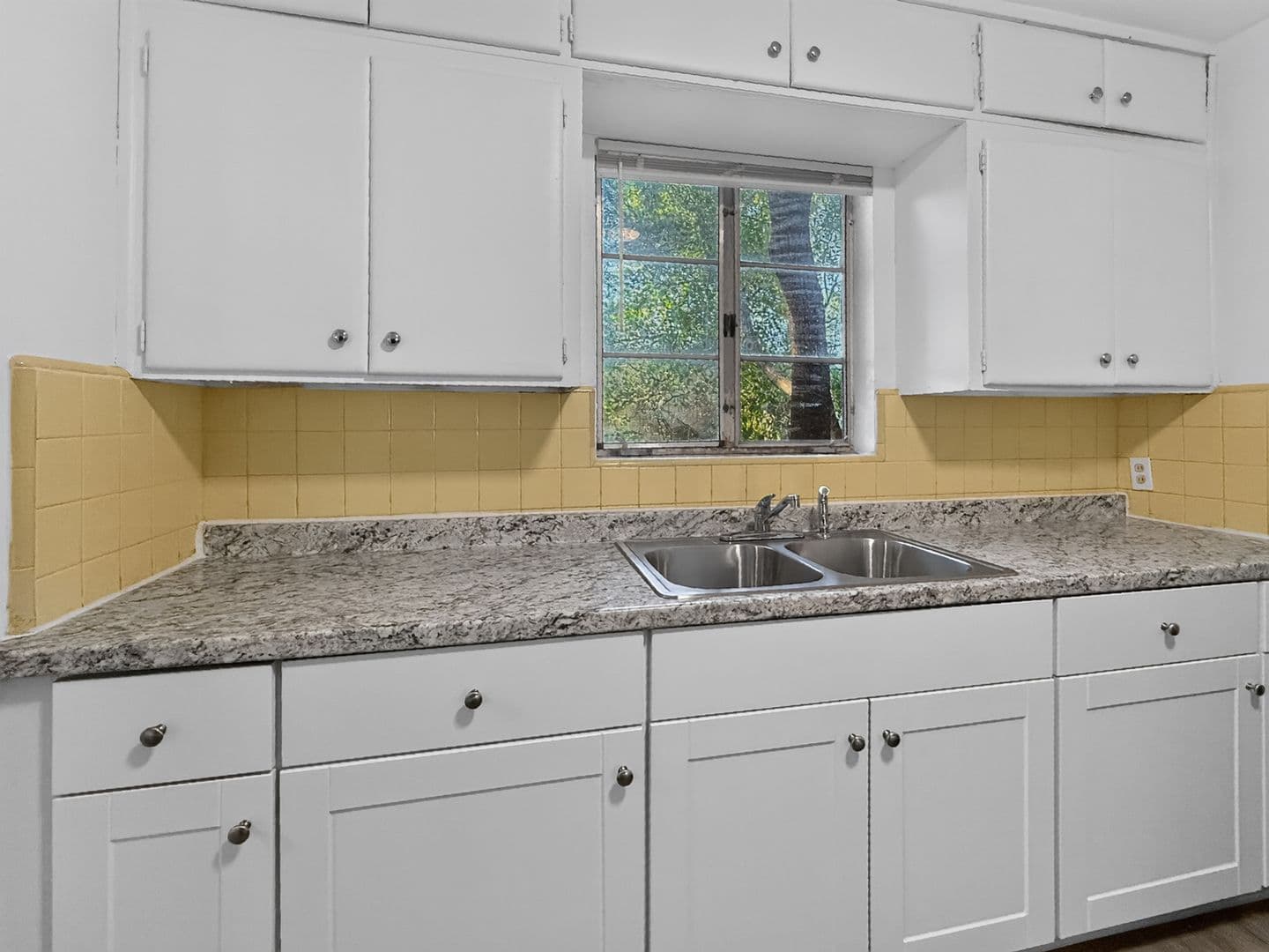 Jacksonville House: 2626 Oak Summit Drive
