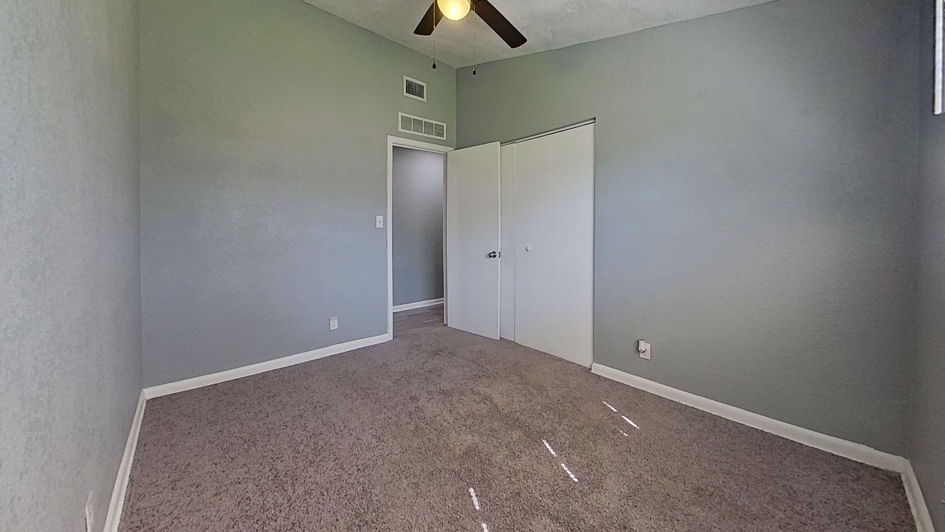 Jacksonville House: 9276 Greenleaf Rd