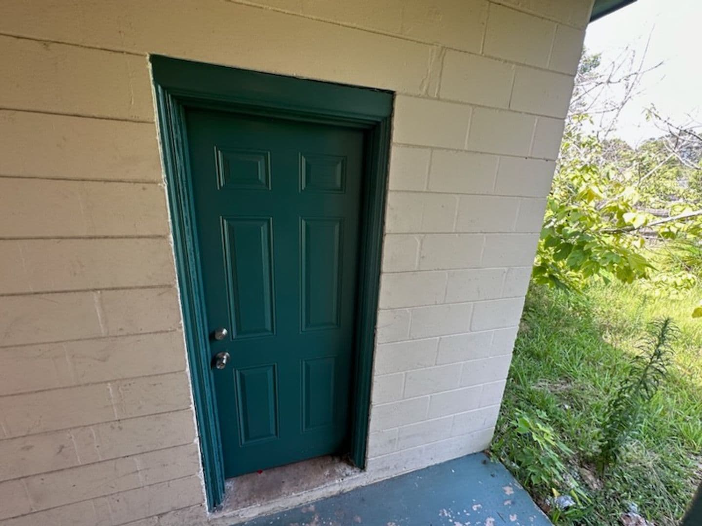 Jacksonville House: 3427 Rogero Road