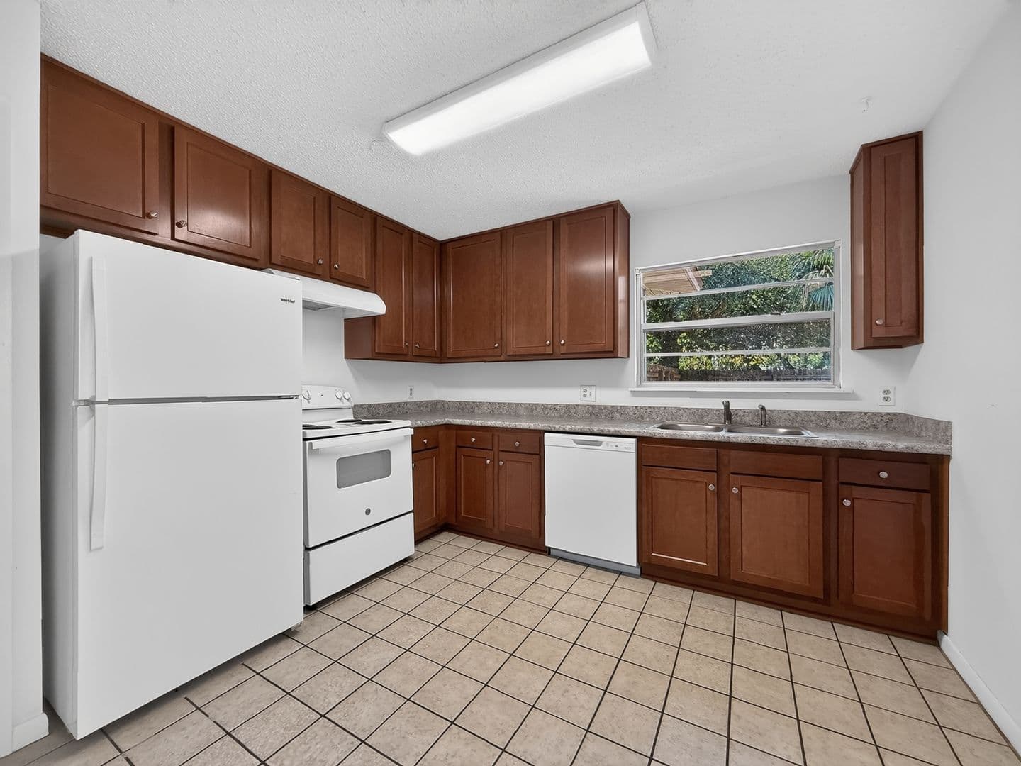 Atlantic Beach House: 1615 Seminole Road