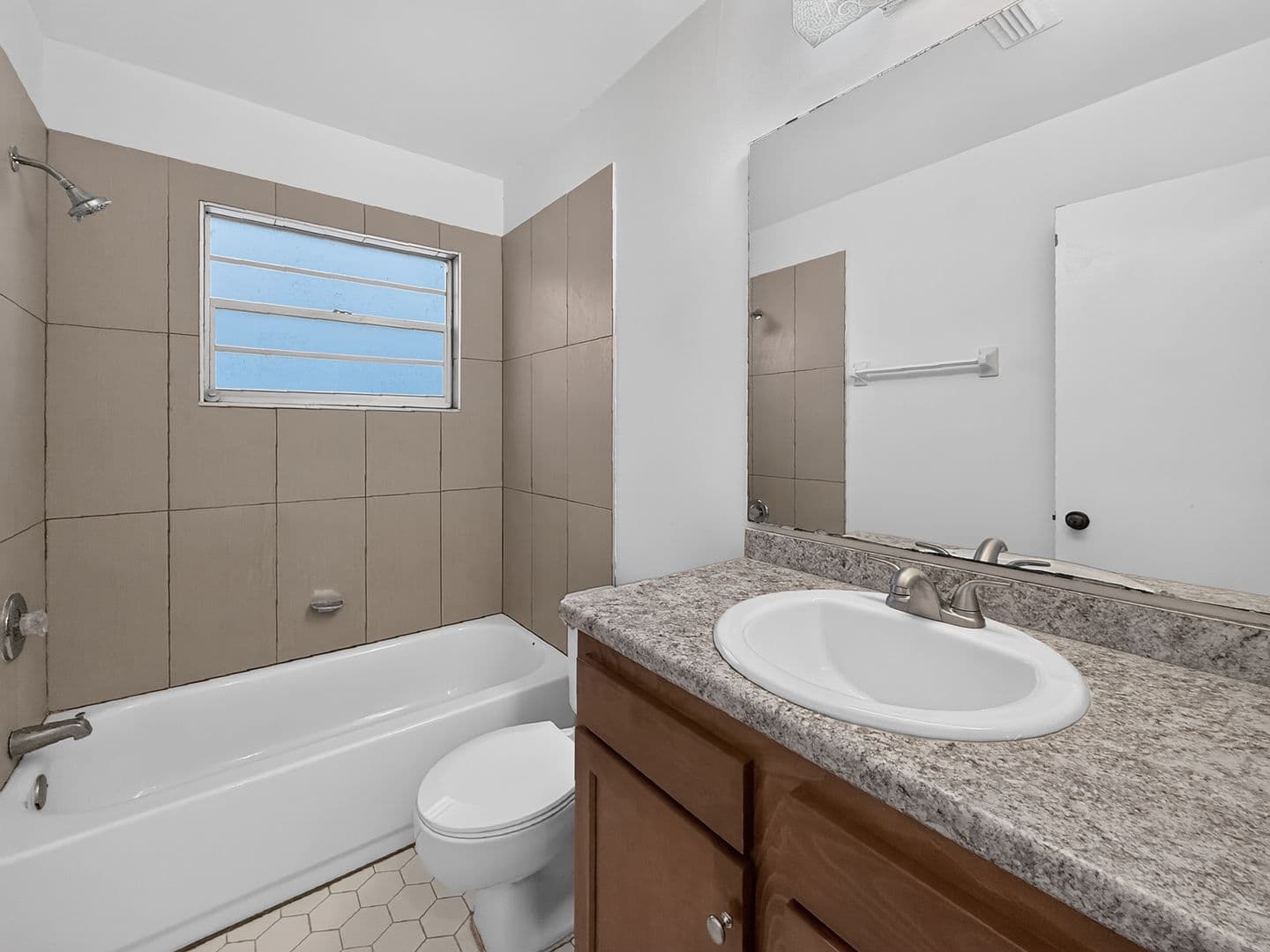 Atlantic Beach House: 1615 Seminole Road