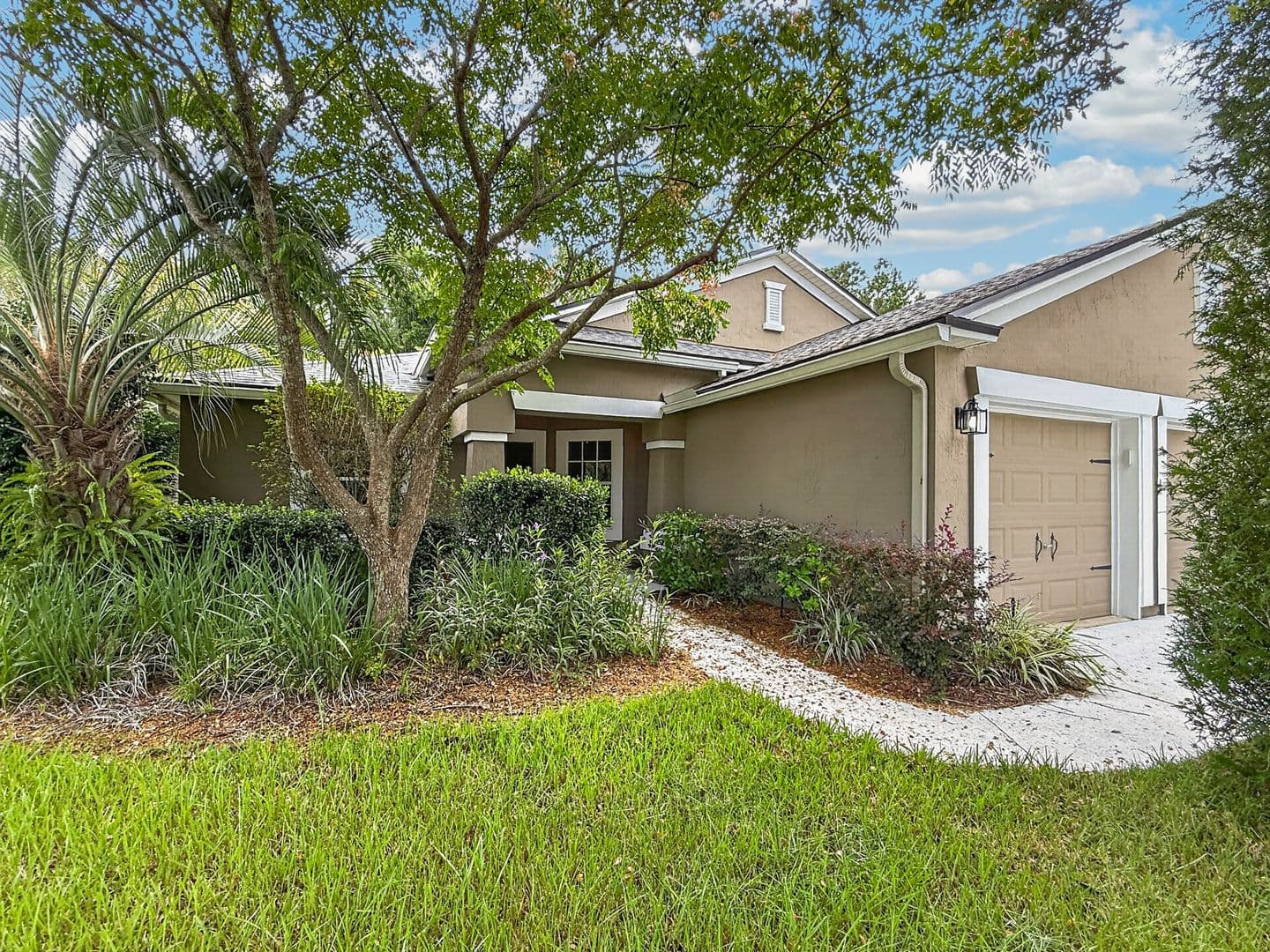 Middleburg House: 1818 Hollow Glen Dr.