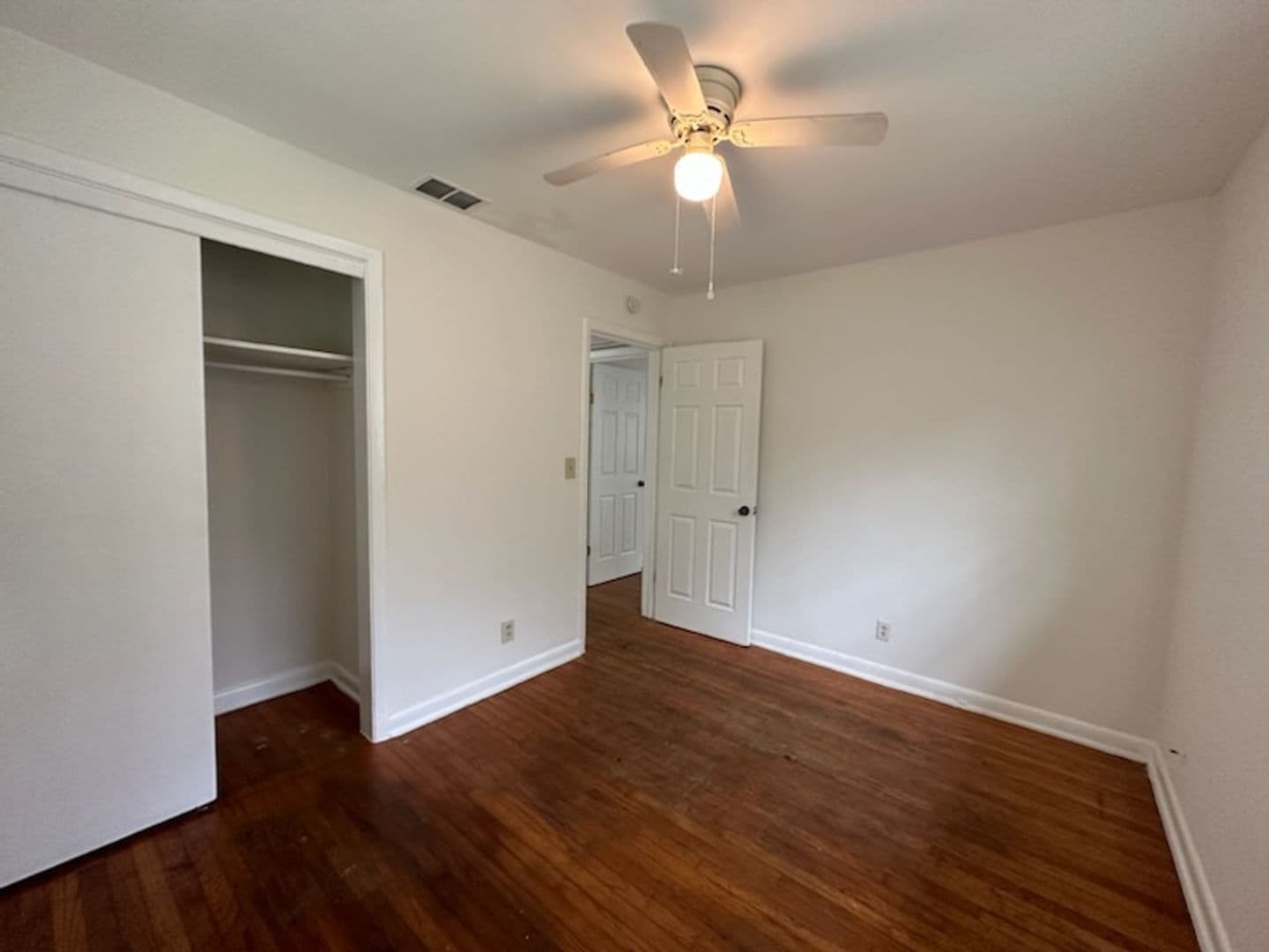 Jacksonville House: 3427 Rogero Road