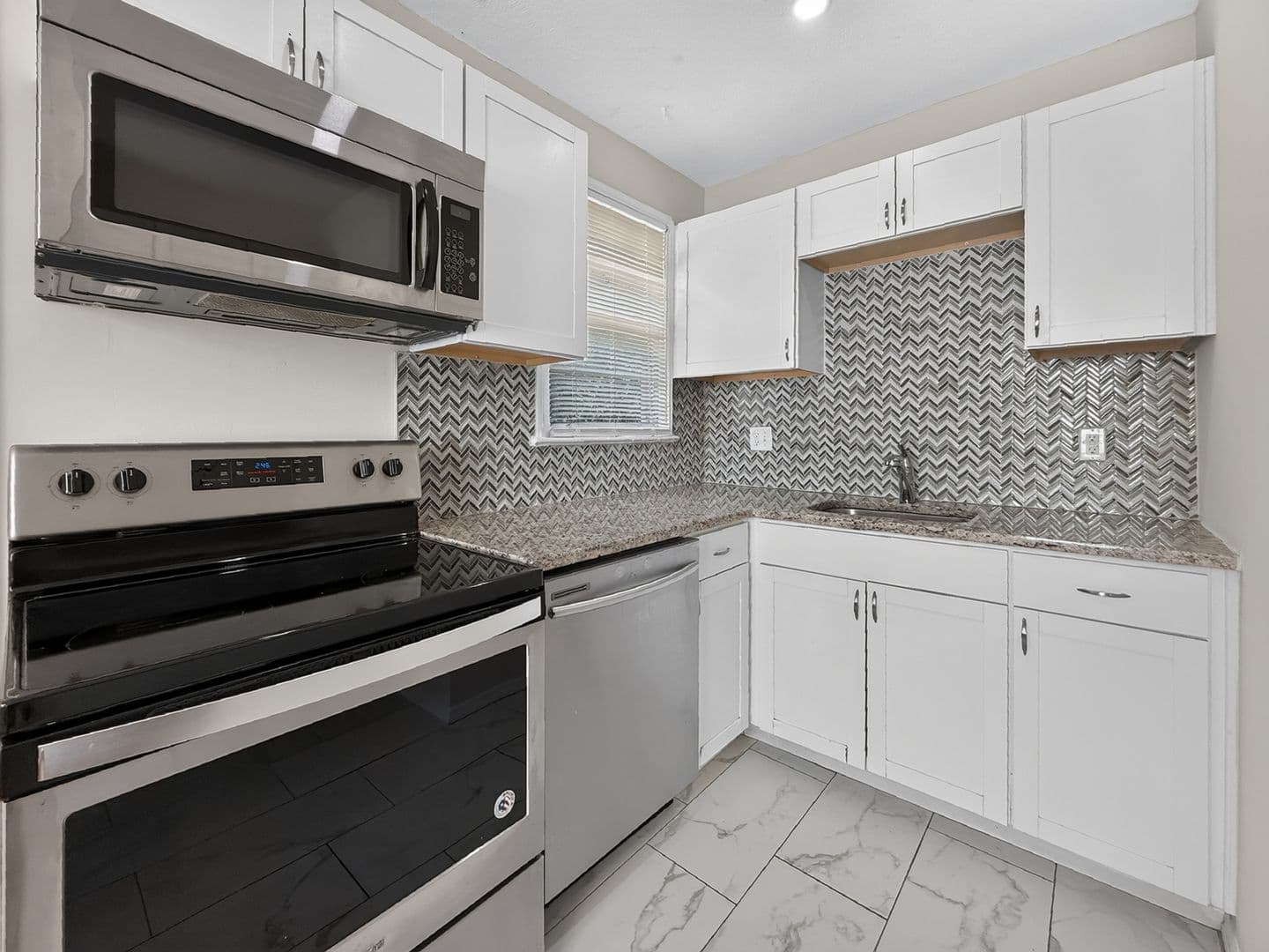 Jacksonville Apartment: 1545-1547  Flagler Avenue