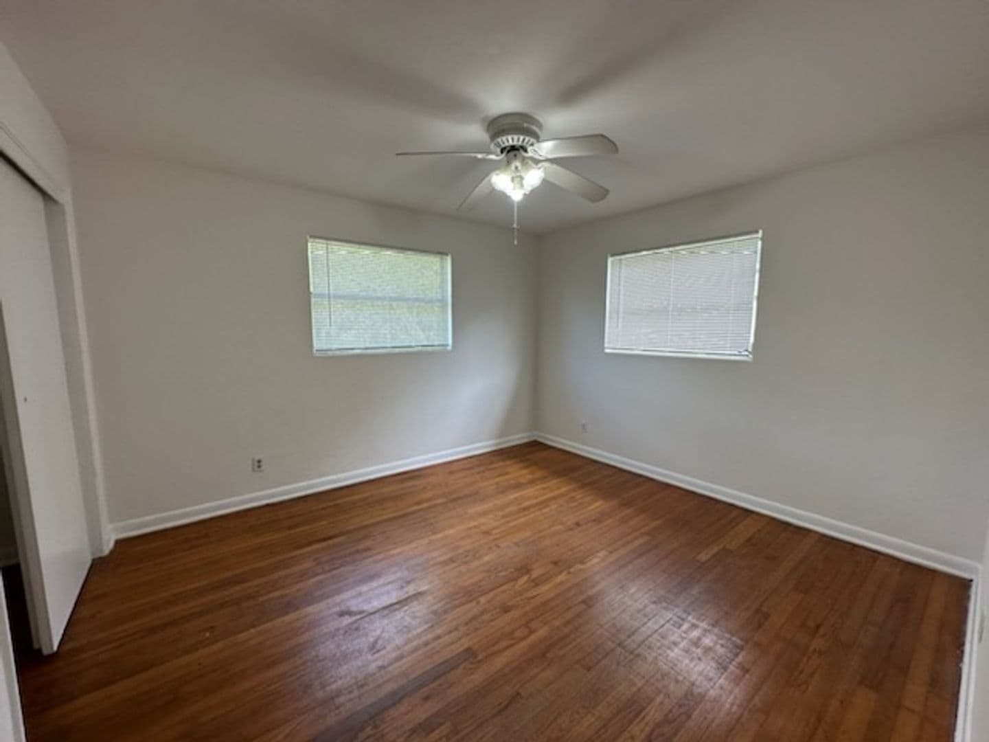 Jacksonville House: 3427 Rogero Road