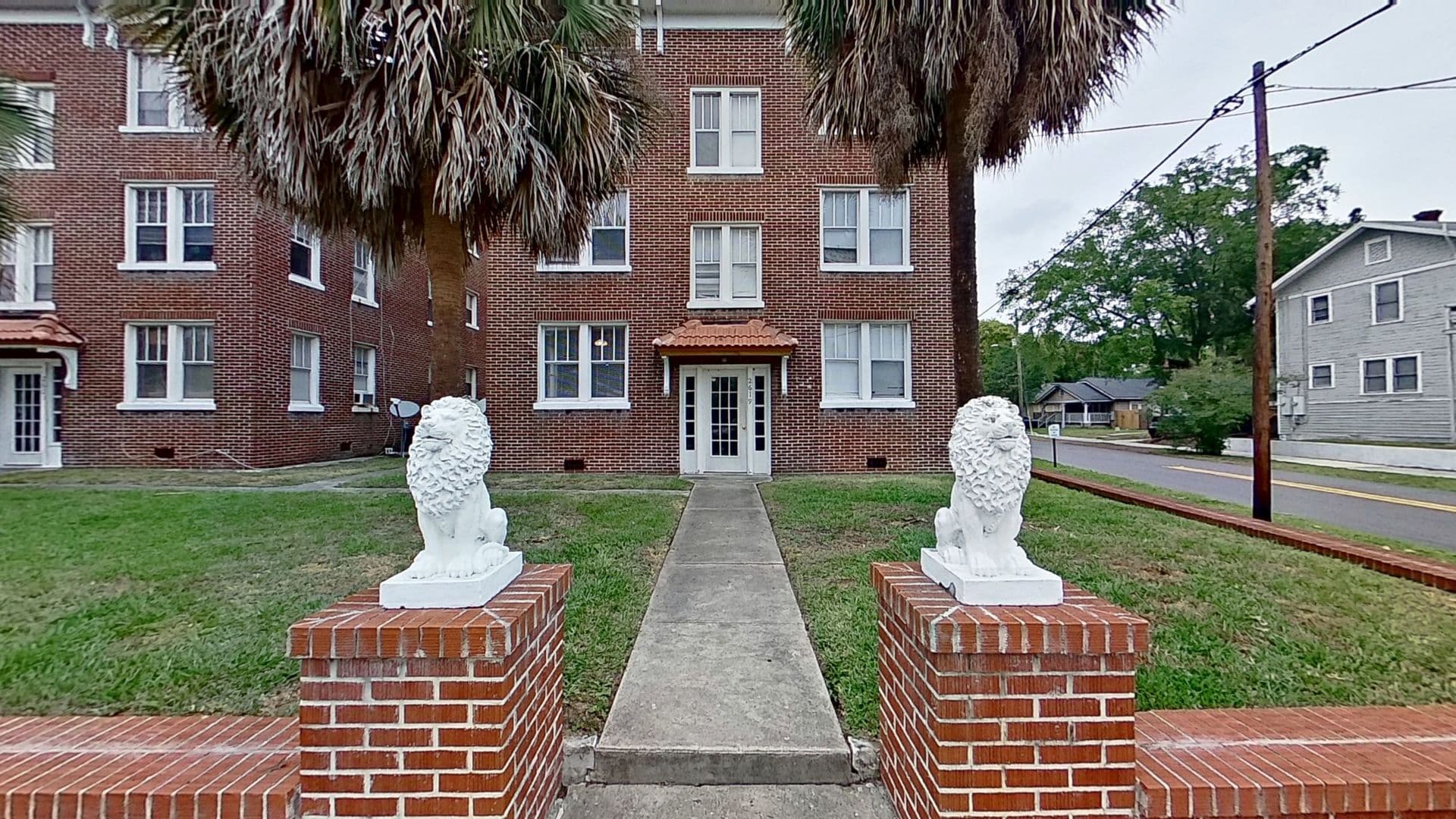 Jacksonville Apartment: 2619 College St