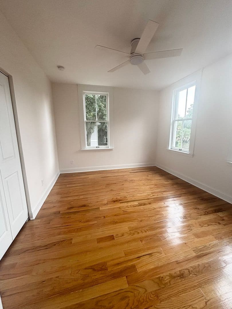 Jacksonville House: 304 E. 5th St