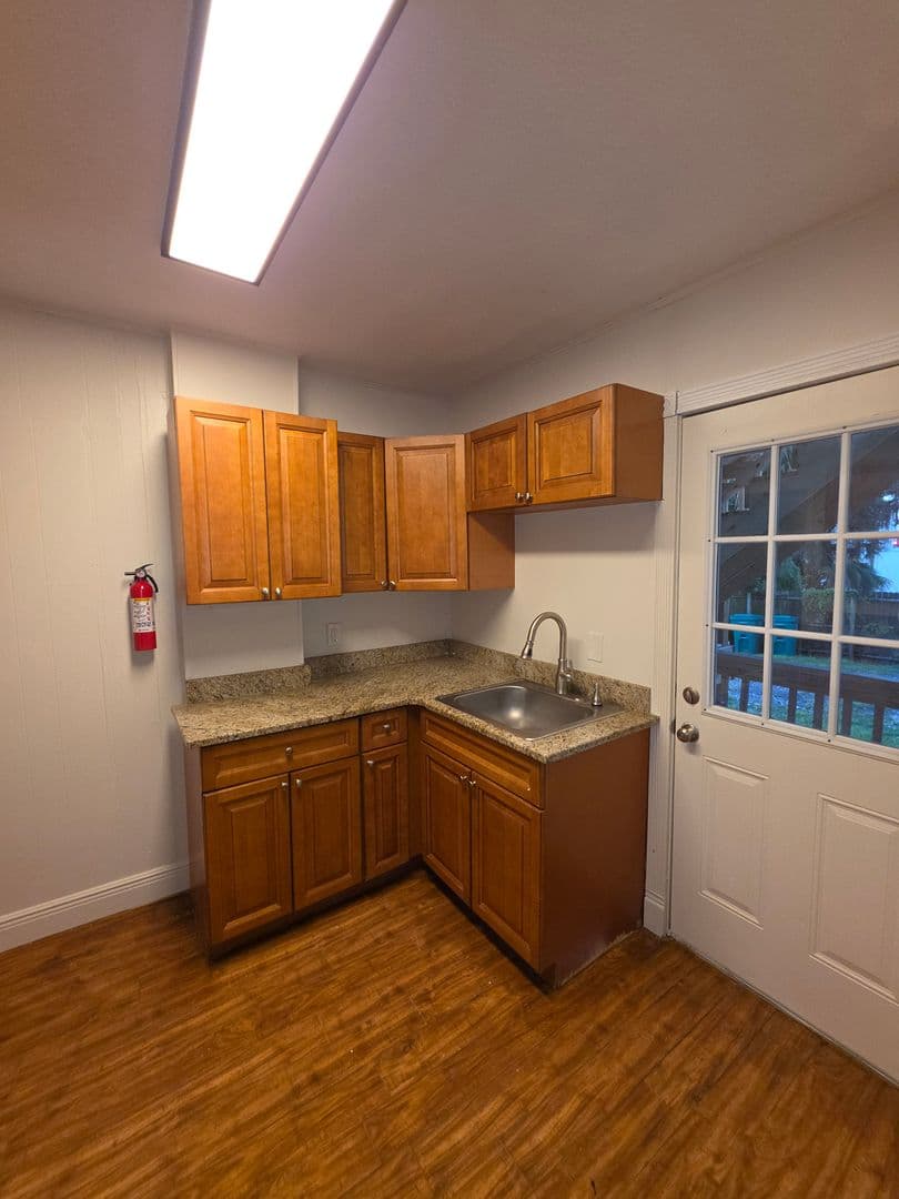 Deland Apartment: 202 Luella Ct