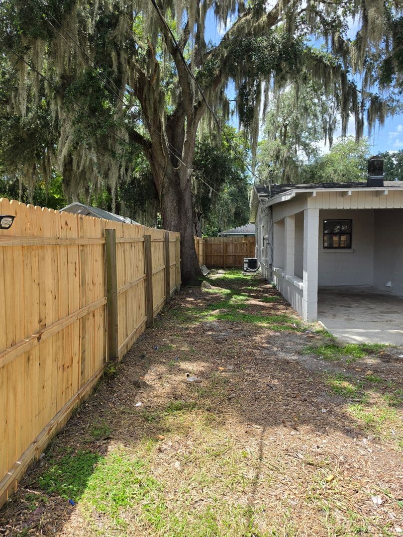 Sanford Apartment: 2205 S Park Avenue