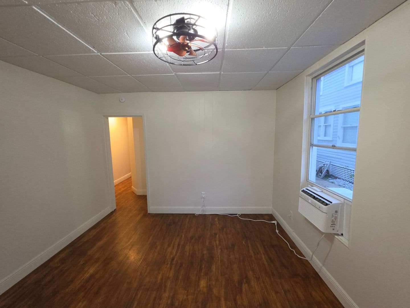 Deland Apartment: 202 Luella Ct