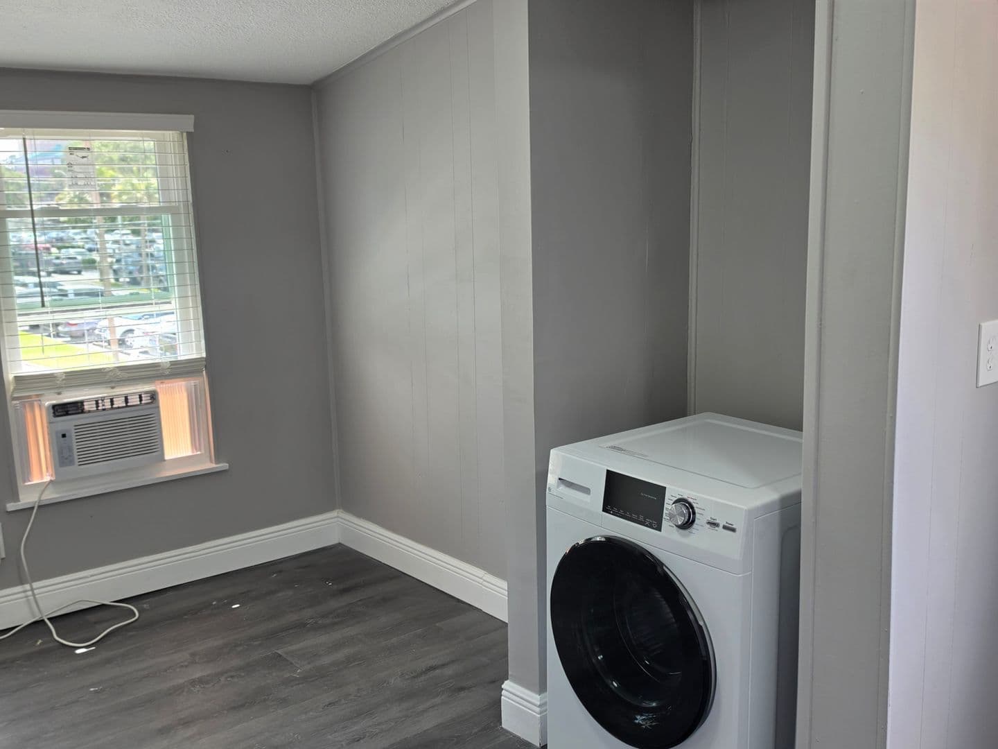 Deland Apartment: 202 Luella Ct