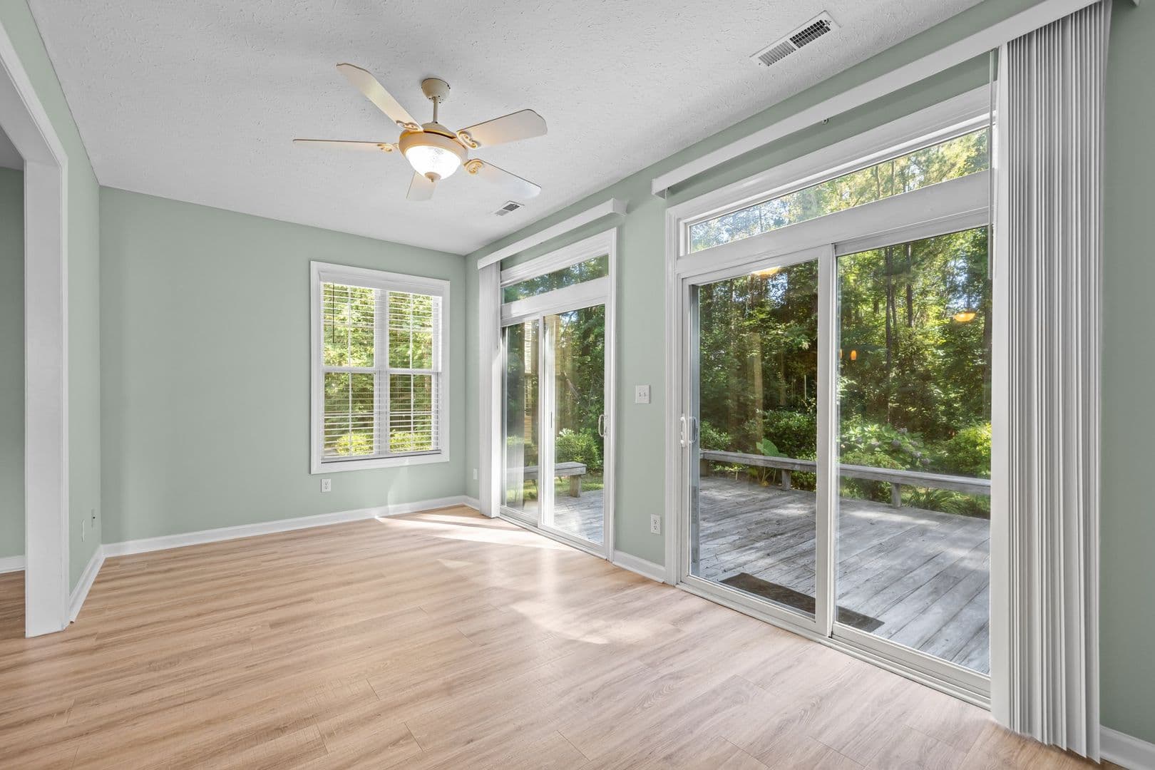 Morehead City House: 212 Carefree Lane