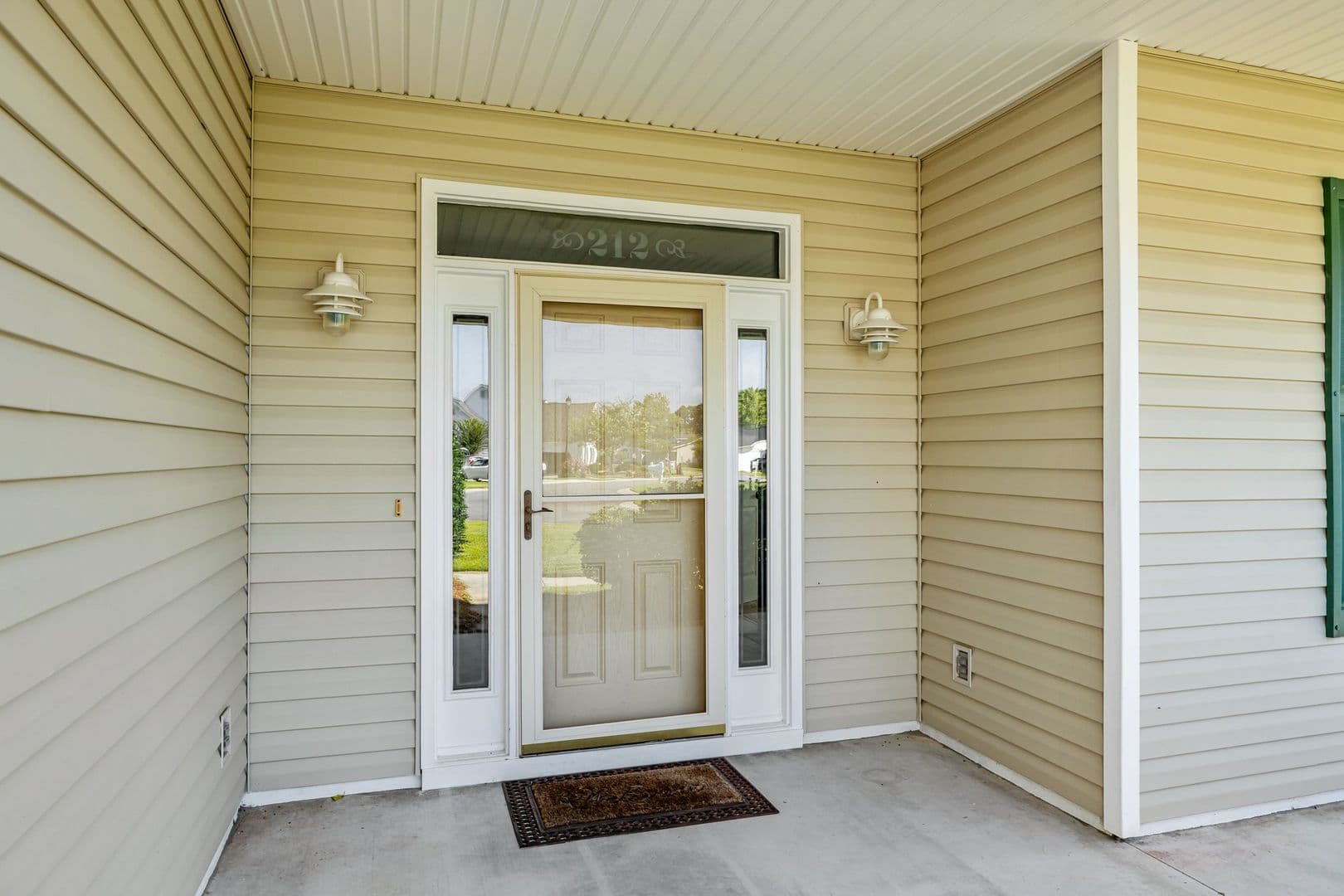 Morehead City House: 212 Carefree Lane