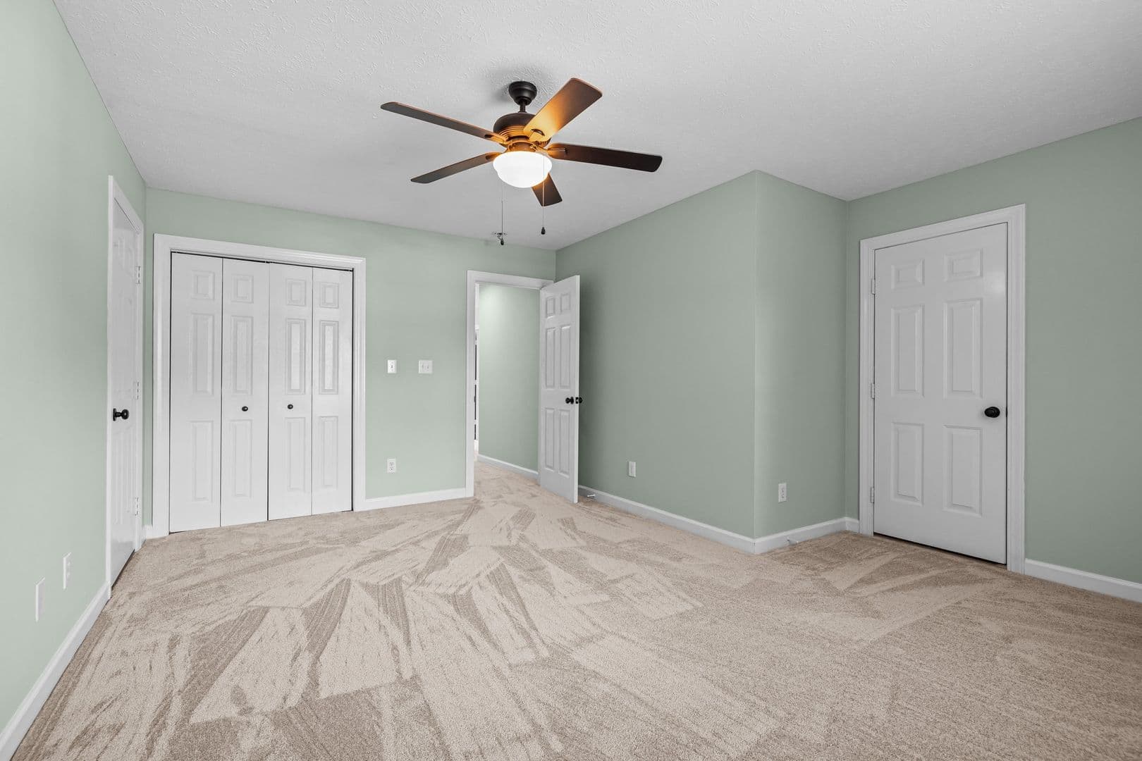 Morehead City House: 212 Carefree Lane